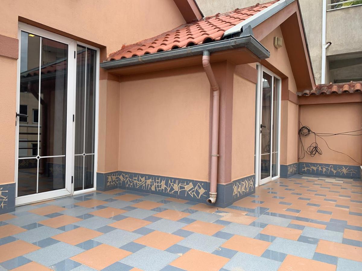 Vila Topciu Pogradec Bagian luar foto