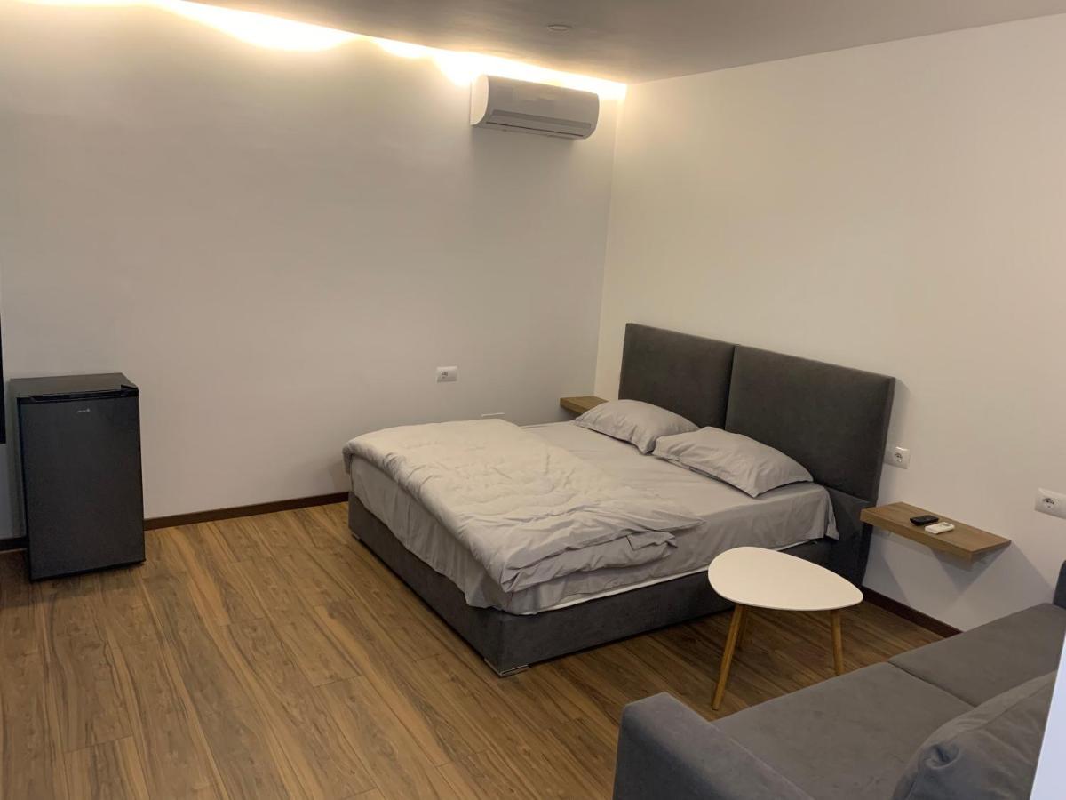 Vila Topciu Pogradec Bagian luar foto