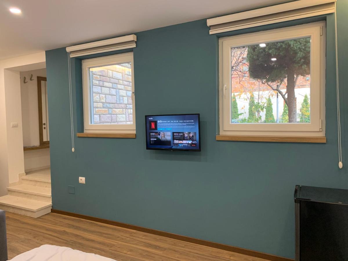 Vila Topciu Pogradec Bagian luar foto