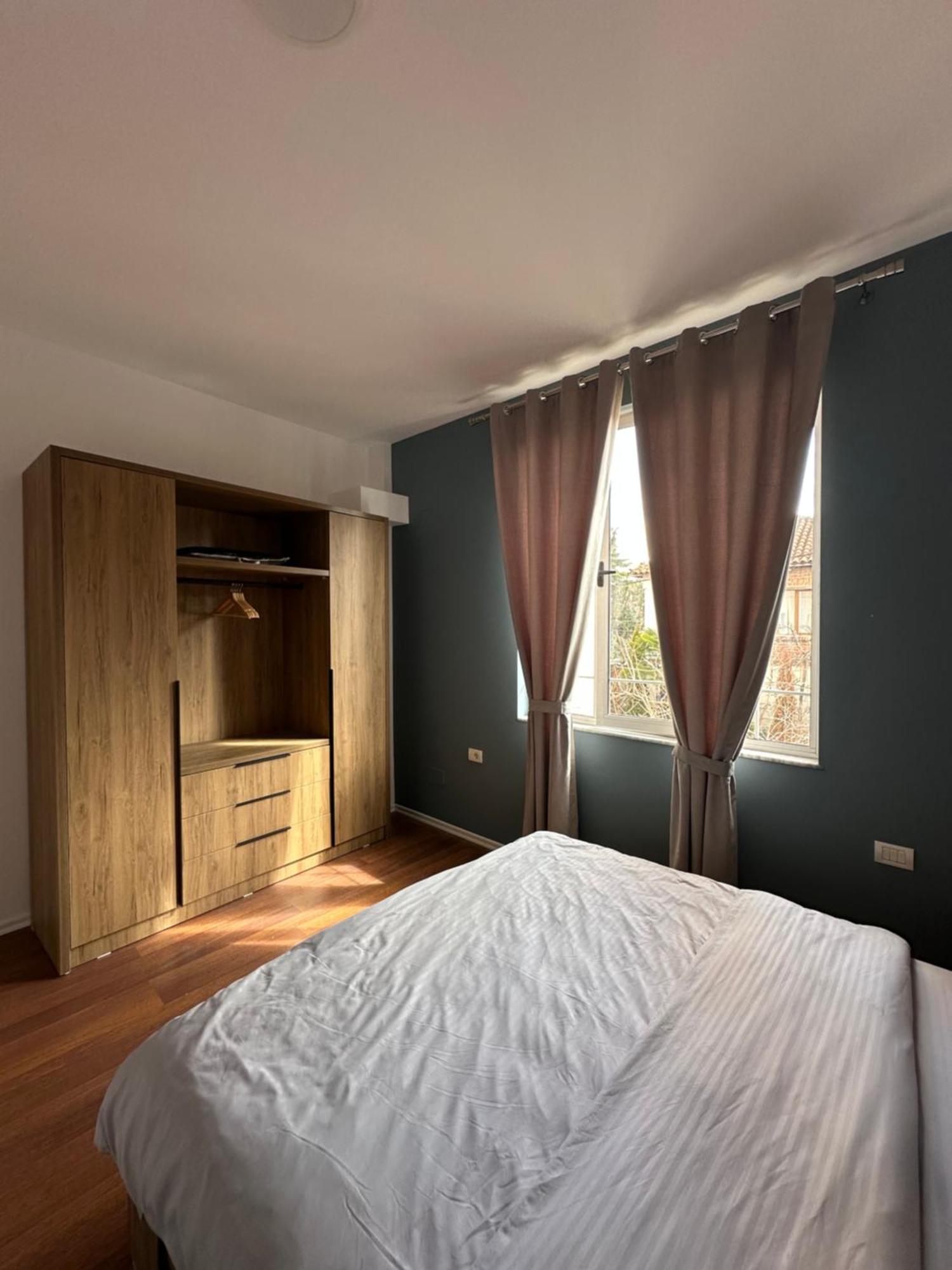 Vila Topciu Pogradec Bagian luar foto
