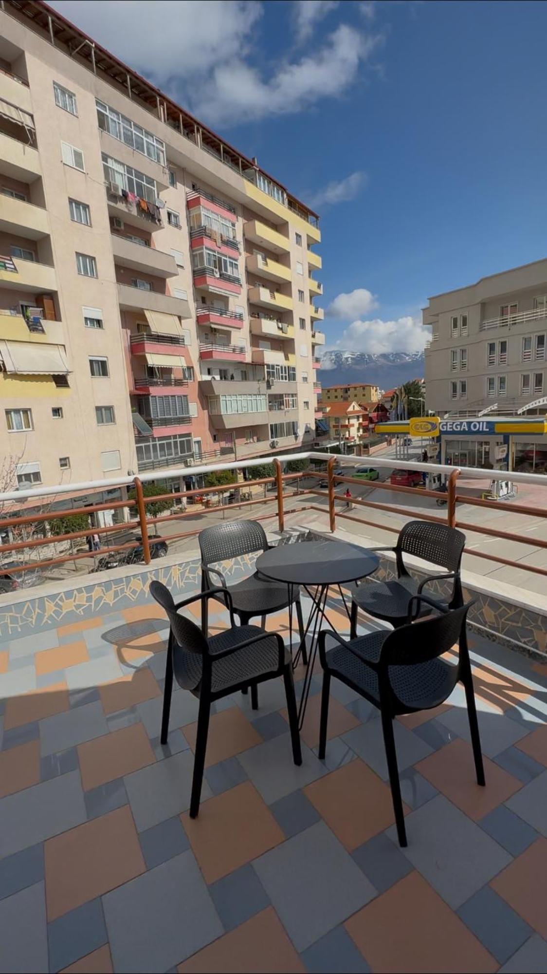 Vila Topciu Pogradec Bagian luar foto