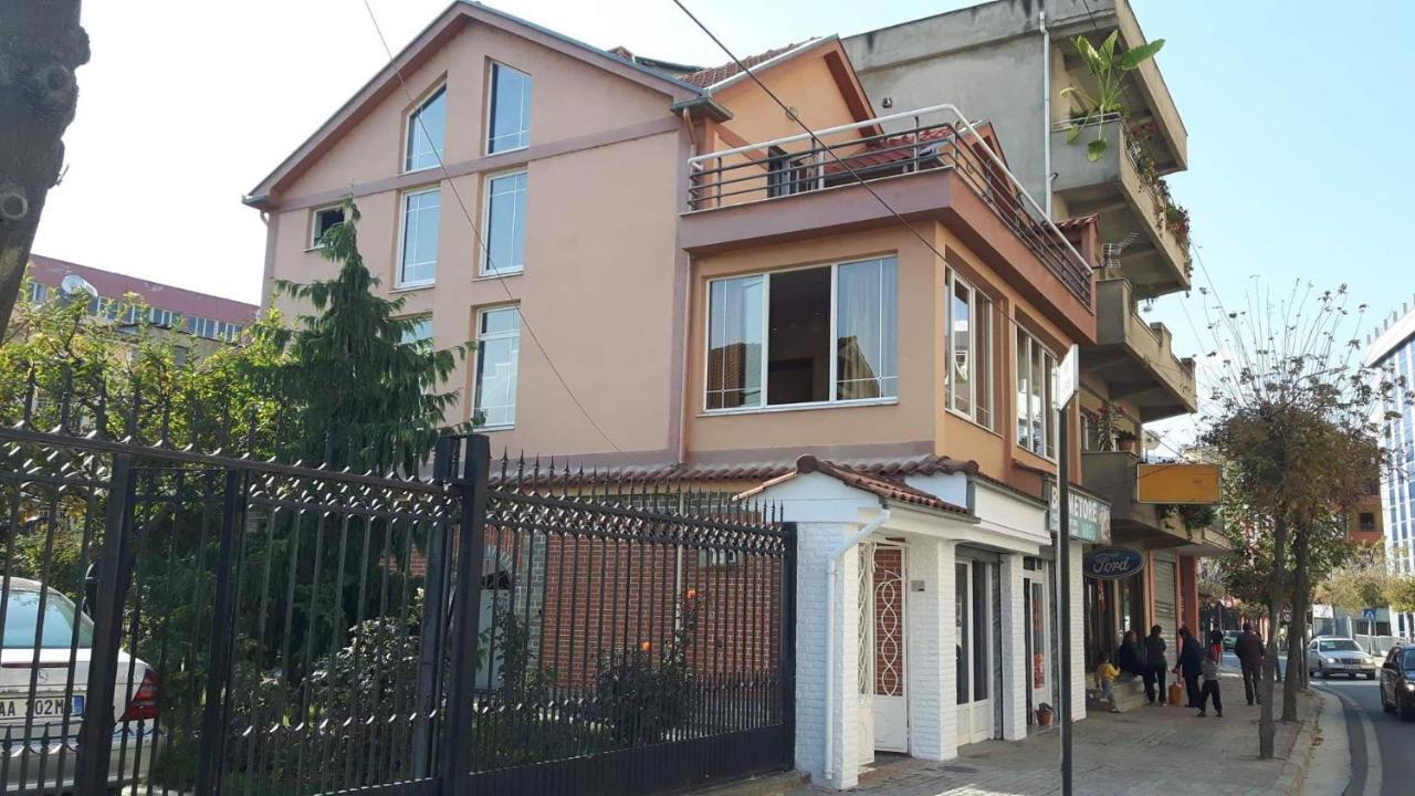Vila Topciu Pogradec Bagian luar foto